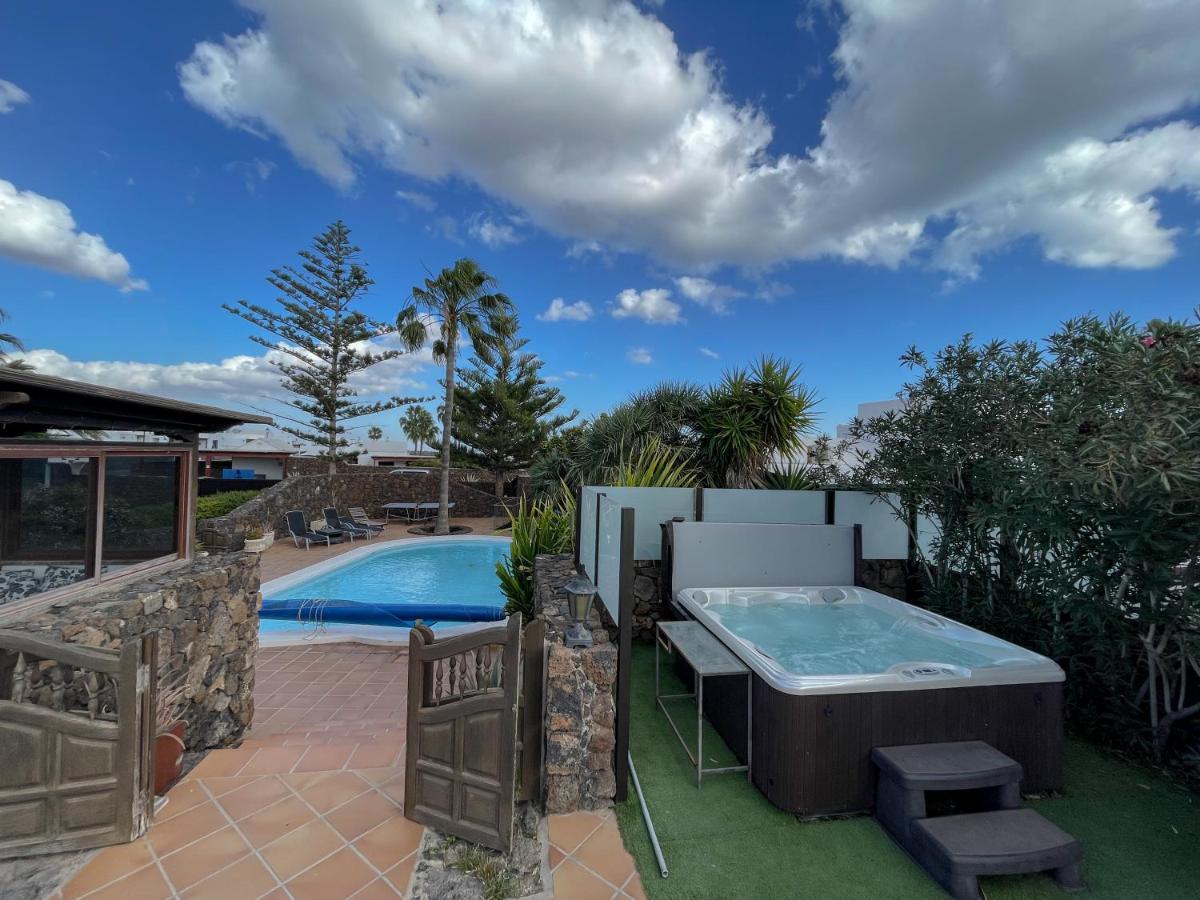 Villa Piscine Jacuzzi Puerto Del Carmen Puerto del Carmen  Extérieur photo